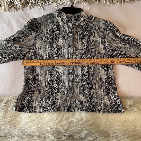 Vintage ANN TAYLOR Beige Black Sheer Snake 3/4 Sleeves 4P Button Down Shirt - Picture 8 of 13